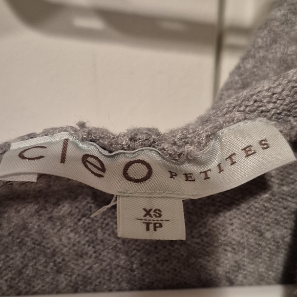 Cardigans - Picture 8 of 9